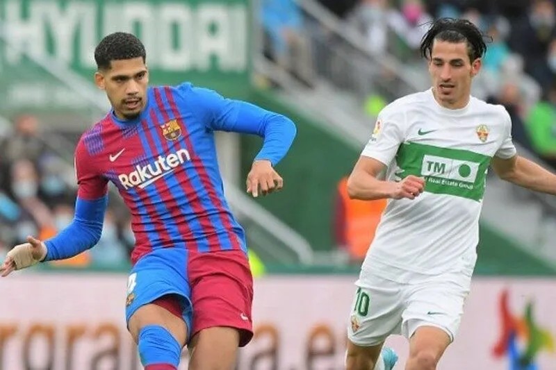 Soi kèo Barcelona vs Elche vòng 11 giải La Liga 4 soi keo barcelona vs elche 0h30 03 11 4